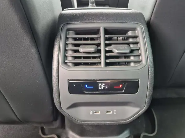 Cupra Formentor 2022 - 28900 EUR, 110907 km - AUTO.MOTO.pt - 110907km - foto 16 de 24