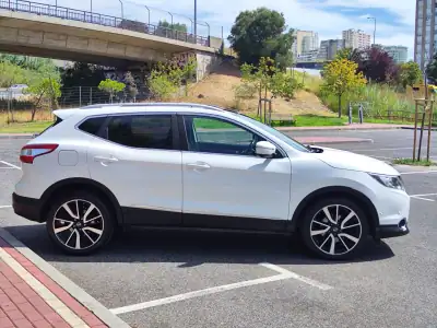 Nissan Qashqai 2014 - 13980 EUR, 212500 km - AUTO.MOTO.pt - 212500km - foto 6 de 46