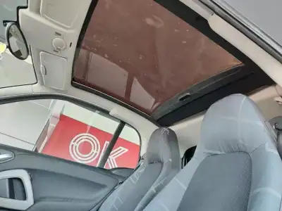 Smart Fortwo Cabrio 2009 - 5750 EUR, 141300 km - AUTO.MOTO.pt - 141300km - foto 22 de 30