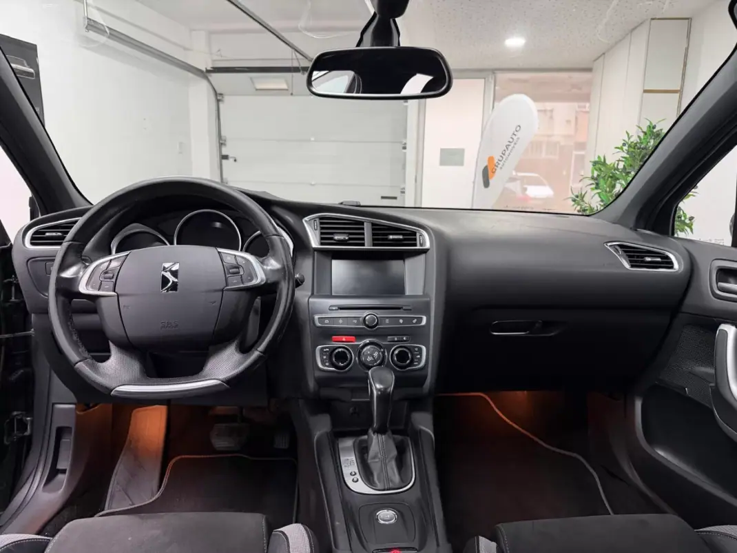 DS DS4 Crossback 2016 - 13990 EUR, 125000 km - AUTO.MOTO.pt - 125000km - foto 8 de 23