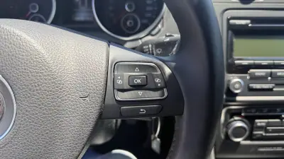 Volkswagen Golf 2010 - 8950 EUR, 141014 km - AUTO.MOTO.pt - 141014km - foto 26 de 43