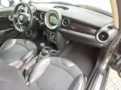 MINI Sd 2012 - 9950 EUR, 205500 km - AUTO.MOTO.pt - 205500km - foto 6 de 9