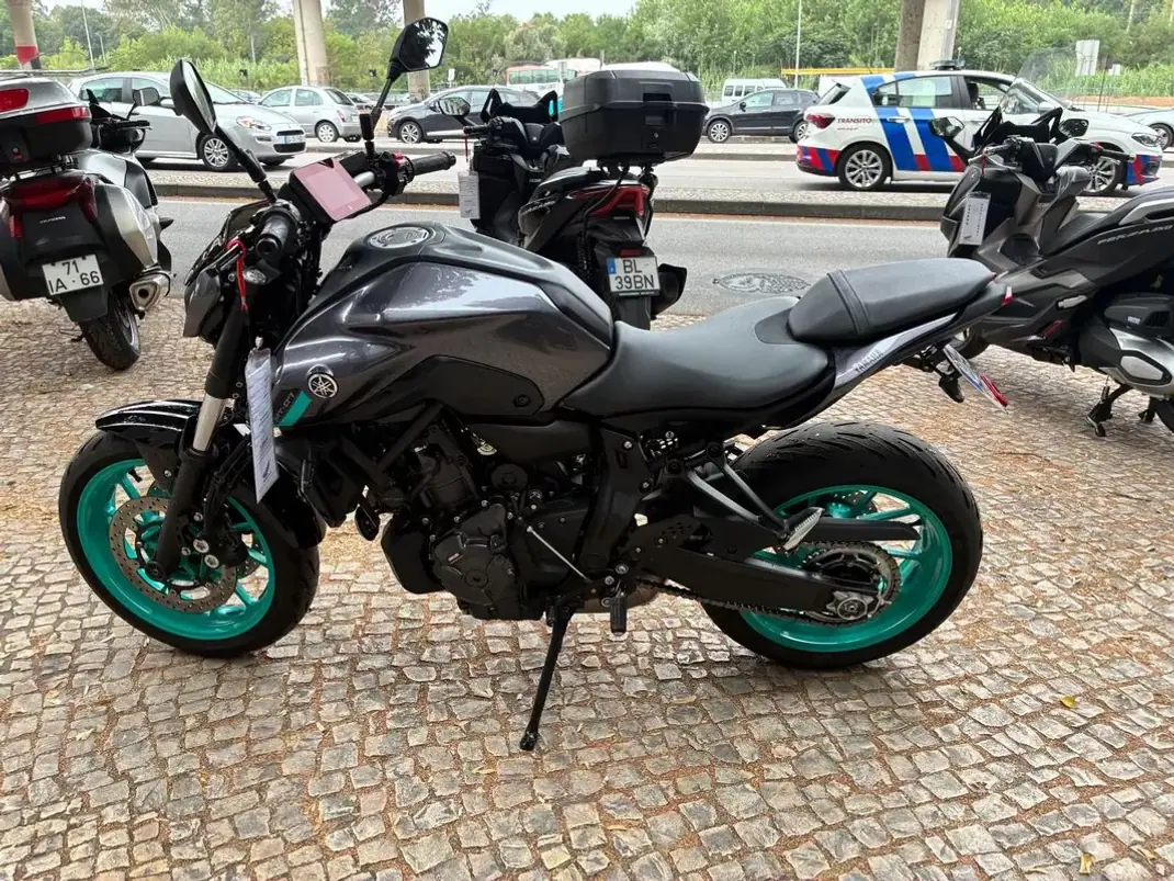 Yamaha Bolt 2024 - 7200 EUR, 6829 km - AUTO.MOTO.pt - 6829km - foto 1 de 17