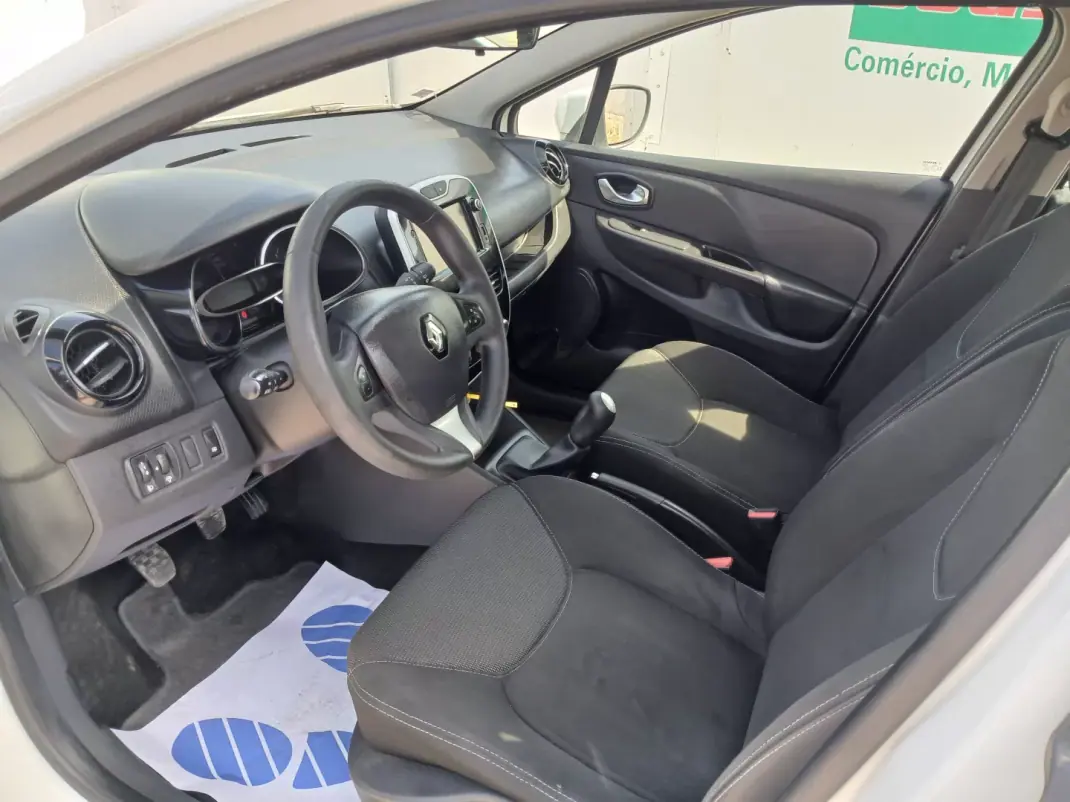 Renault Clio 2015 - 7750 EUR, 171706 km - 171706km - foto 17 de 26