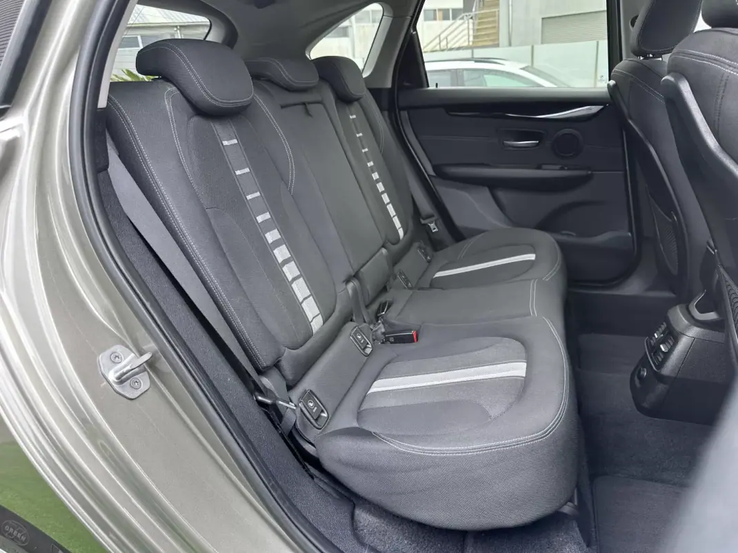 BMW 218 Active Tourer 2016 - 14900 EUR, 190000 km - AUTO.MOTO.pt - 190000km - foto 54 de 58