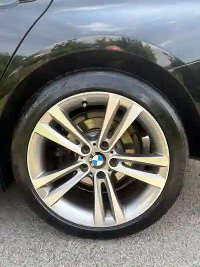 BMW 320 2013 - 12000 EUR, 350000 km - AUTO.MOTO.pt - 350000km - foto 5 de 14
