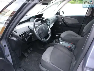 Citroën C4 Spacetourer 2019 - 15500 EUR, 123000 km - AUTO.MOTO.pt - 123000km - foto 15 de 22