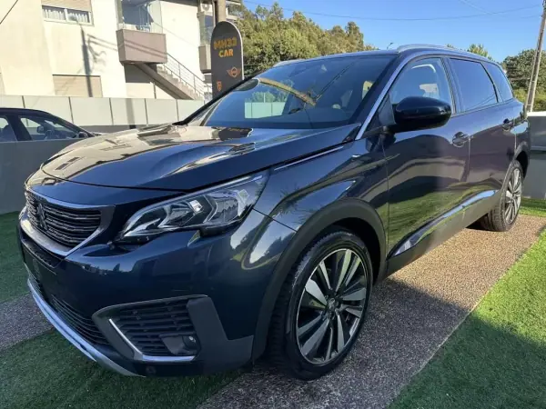 Peugeot 5008 2018 - 14900 EUR, 220000 km - AUTO.MOTO.pt - 220000km - foto 3 de 60