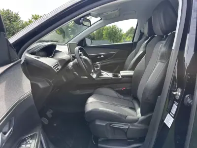 Peugeot 3008 2019 - 17900 EUR, 180000 km - AUTO.MOTO.pt - 180000km - foto 50 de 62