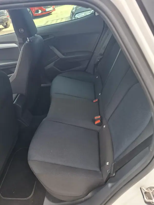 SEAT Ibiza 2022 - 17250 EUR, 70500 km - AUTO.MOTO.pt - 70500km - foto 15 de 31