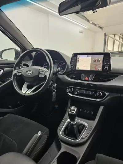 Hyundai i30 SW 2018 - 12950 EUR, 117053 km - AUTO.MOTO.pt - 117053km - foto 37 de 41
