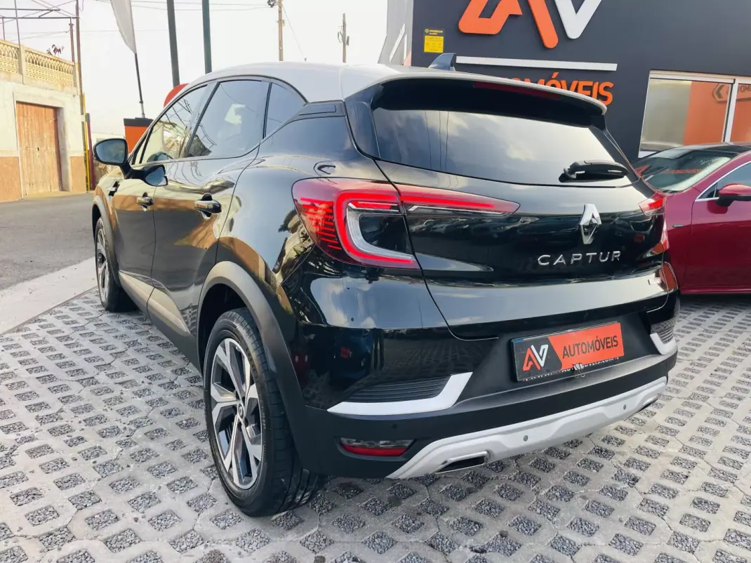 Renault Captur 2023 - 19950 EUR, 66838 km - 66838km - foto 5 de 13