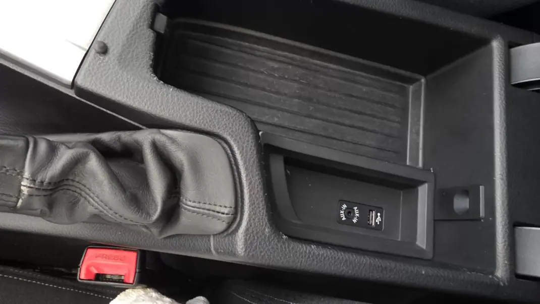 BMW 418 Gran Coupé 2015 - 16900 EUR, 272963 km - AUTO.MOTO.pt - 272963km - foto 45 de 64