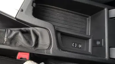 BMW 418 Gran Coupé 2015 - 16900 EUR, 272963 km - AUTO.MOTO.pt - 272963km - foto 45 de 64