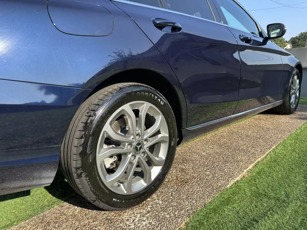 Mercedes-Benz C 180 2017 - 17900 EUR, 249000 km - 249000km - foto 23 de 58