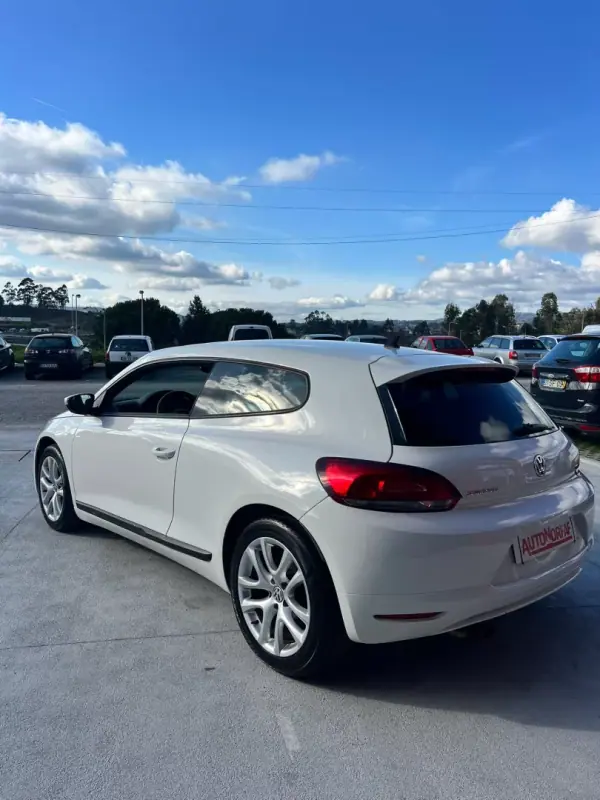 Volkswagen Scirocco 2009 - 12500 EUR, 167538 km - AUTO.MOTO.pt - 167538km - foto 3 de 13