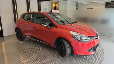 Renault Clio 2014 - 7900 EUR, 194340 km - AUTO.MOTO.pt - 194340km - foto 19 de 47