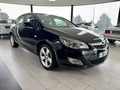 Opel Astra 2009 - 5990 EUR, 244173 km - AUTO.MOTO.pt - 244173km - foto 3 de 18