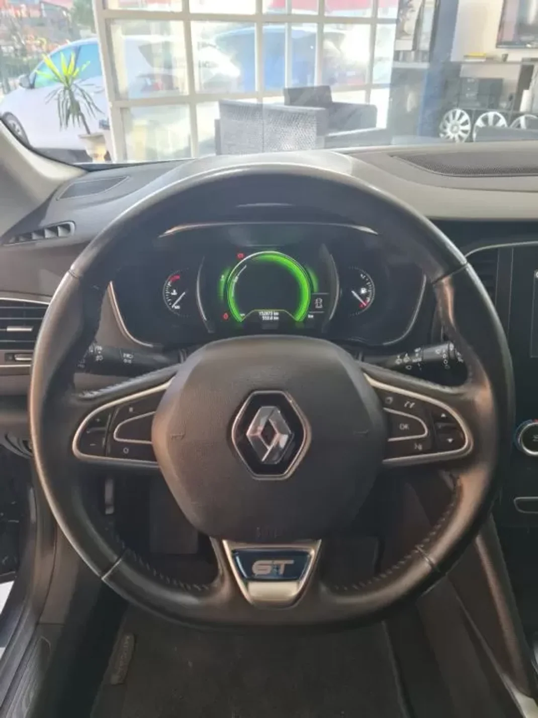 Renault Mégane 2016 - 13600 EUR, 152000 km - AUTO.MOTO.pt - 152000km - foto 12 de 21