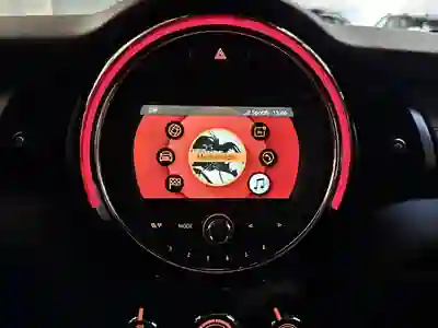 MINI Cooper 2018 - 18500 EUR, 48000 km - AUTO.MOTO.pt - 48000km - foto 18 de 28