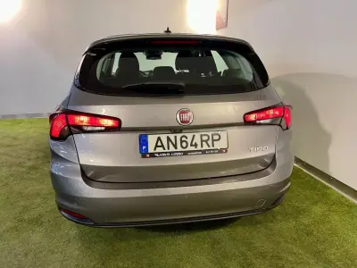 Fiat Tipo Station Wagon 2022 - 13950 EUR, 79000 km - AUTO.MOTO.pt - 79000km - foto 7 de 30