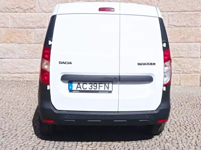 Dacia Dokker 2020 - 11790 EUR, 121000 km - AUTO.MOTO.pt - 121000km - foto 6 de 12