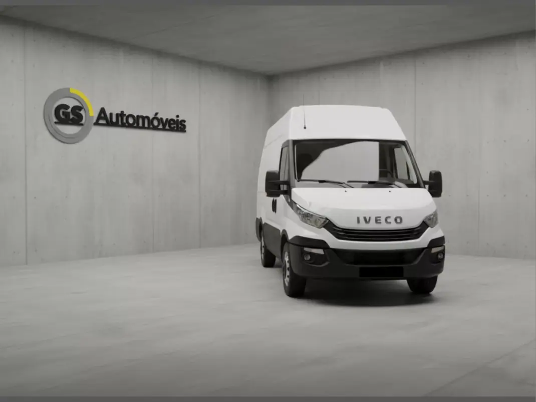 Iveco 2015 - 13500 EUR, 240000 km - AUTO.MOTO.pt - 240000km - foto 2 de 9