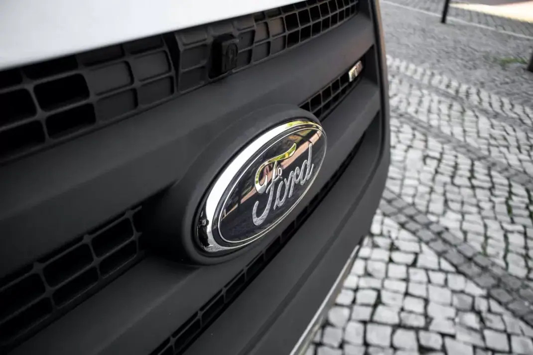 Ford Transit Custom L1 2.0 TDCI H1 2008 - 17900 EUR, 153460 km - AUTO.MOTO.pt - 153460km - foto 9 de 27