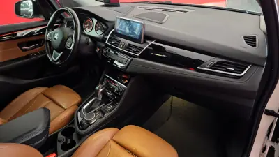 BMW 216 Active Tourer 2017 - 16990 EUR, 118407 km - AUTO.MOTO.pt - 118407km - foto 60 de 72