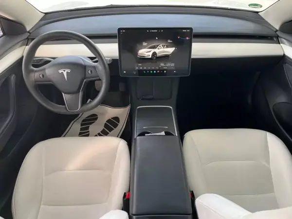 Tesla Model 3 2022 - 28500 EUR, 49000 km - AUTO.MOTO.pt - 49000km - foto 6 de 13