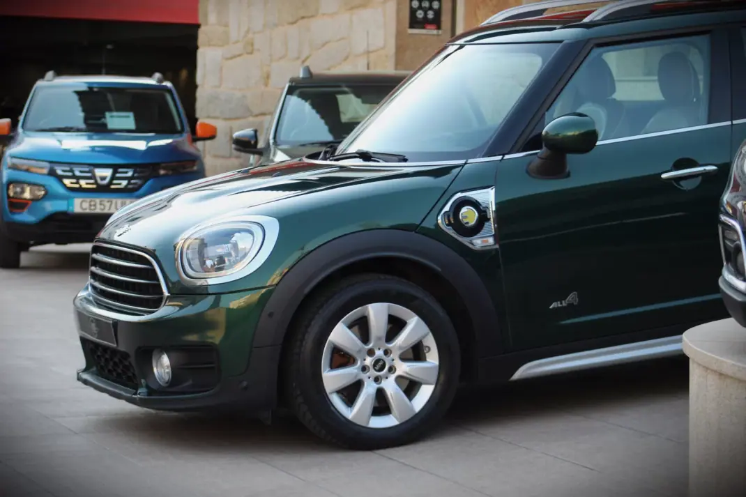 MINI Countryman 2018 - 15750 EUR, 224000 km - AUTO.MOTO.pt - 224000km - foto 30 de 33