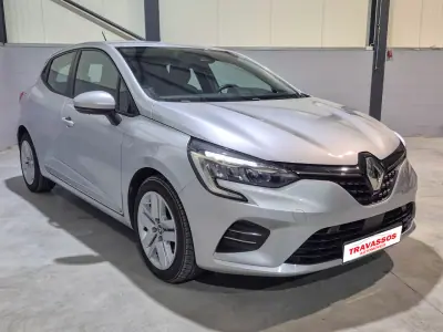 Renault Clio 2021 - 15500 EUR, 104300 km - AUTO.MOTO.pt - 104300km - foto 2 de 10