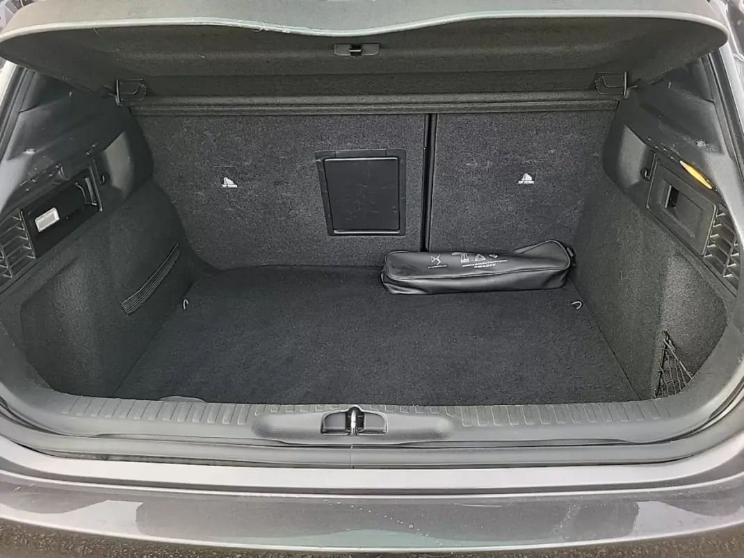 DS DS4 Crossback 2018 - 14700 EUR, 85794 km - AUTO.MOTO.pt - 85794km - foto 6 de 25