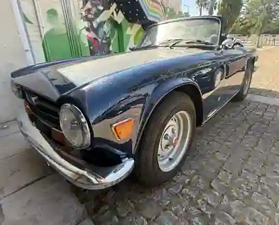 Triumph TR6 1973 - 25000 EUR, 59000 km - AUTO.MOTO.pt - 59000km - foto 4 de 15