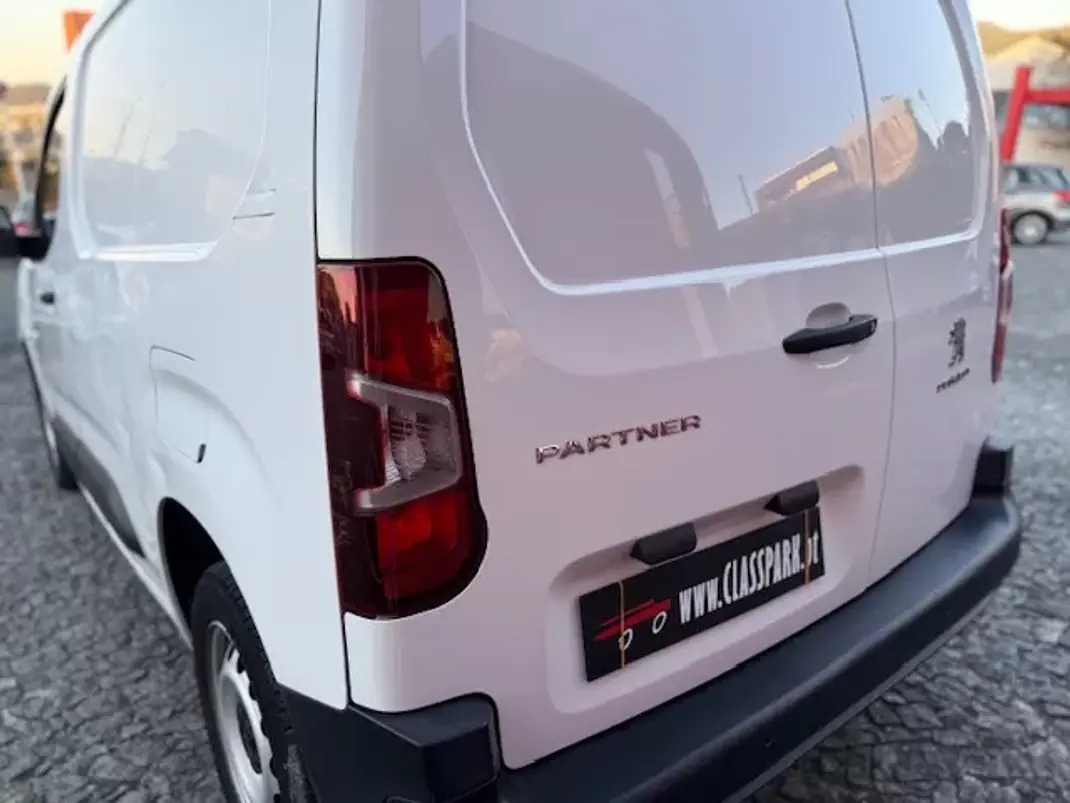 Peugeot PARTNER 1.5 HDI PRO LONGA L2H1 2020 - 11900 EUR, 177000 km - AUTO.MOTO.pt - 177000km - foto 2 de 14