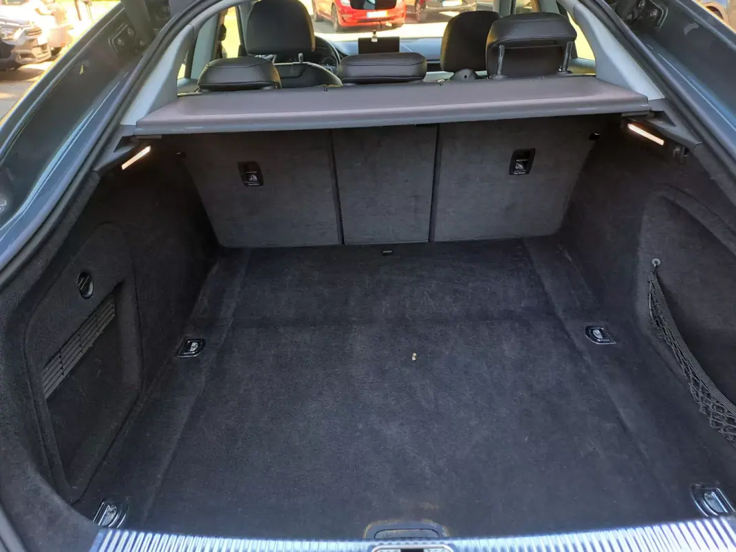Audi A5 Sportback 2018 - 19750 EUR, 210000 km - AUTO.MOTO.pt - 210000km - foto 13 de 32