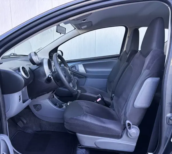 Citroën C1 2008 - 6450 EUR, 60000 km - AUTO.MOTO.pt - 60000km - foto 9 de 29