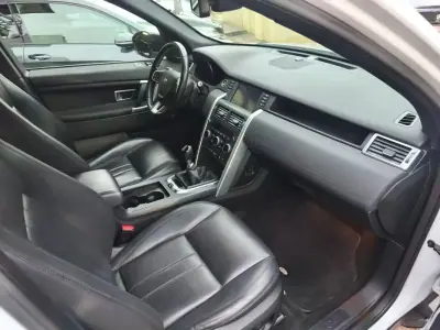 Land Rover Discovery Sport 2016 - 22500 EUR, 178000 km - AUTO.MOTO.pt - 178000km - foto 23 de 33