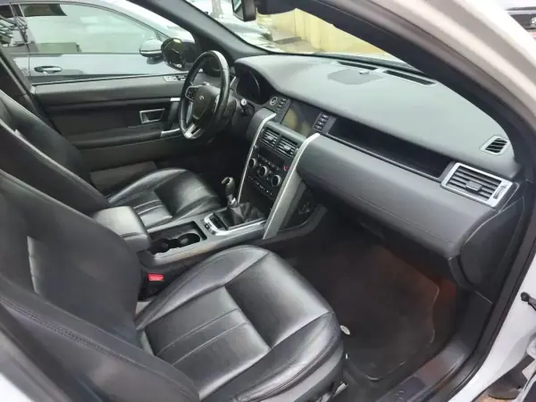 Land Rover Discovery Sport 2016 - 21500 EUR, 178000 km - AUTO.MOTO.pt - 178000km - foto 23 de 33