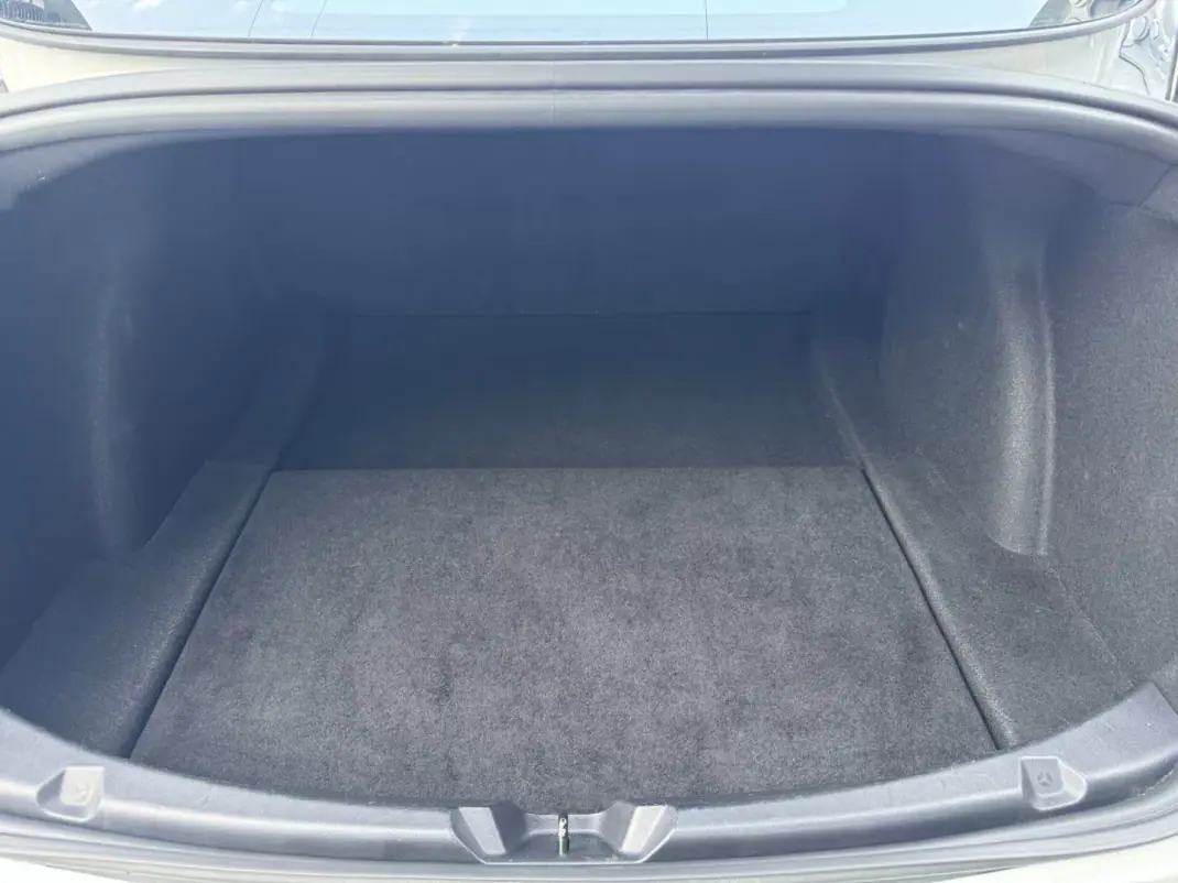Tesla Model 3 2021 - 28900 EUR, 73000 km - AUTO.MOTO.pt - 73000km - foto 30 de 32