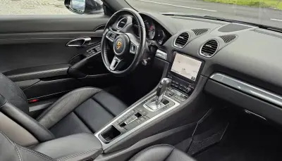 Porsche 718 Boxster 2016 - 64999 EUR, 26000 km - AUTO.MOTO.pt - 26000km - foto 6 de 27