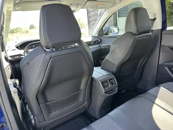 Peugeot 3008 2018 - 14900 EUR, 200000 km - AUTO.MOTO.pt - 200000km - foto 57 de 63