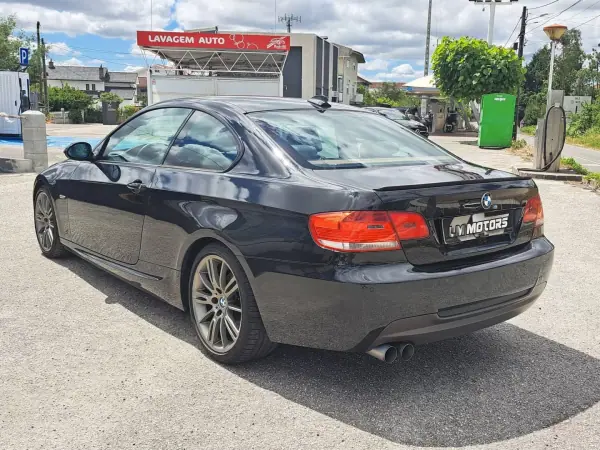 BMW 320 2008 - 13750 EUR, 258755 km - AUTO.MOTO.pt - 258755km - foto 9 de 35