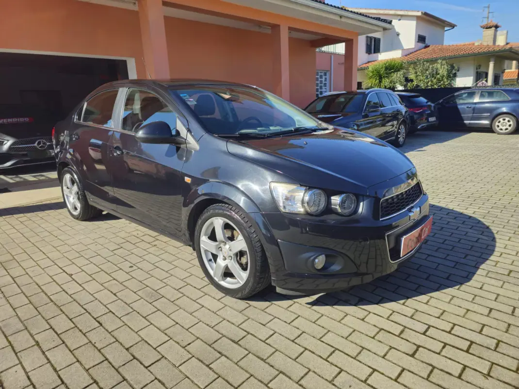 Chevrolet Aveo 2013 - 6990 EUR, 151000 km - AUTO.MOTO.pt - 151000km - foto 1 de 13