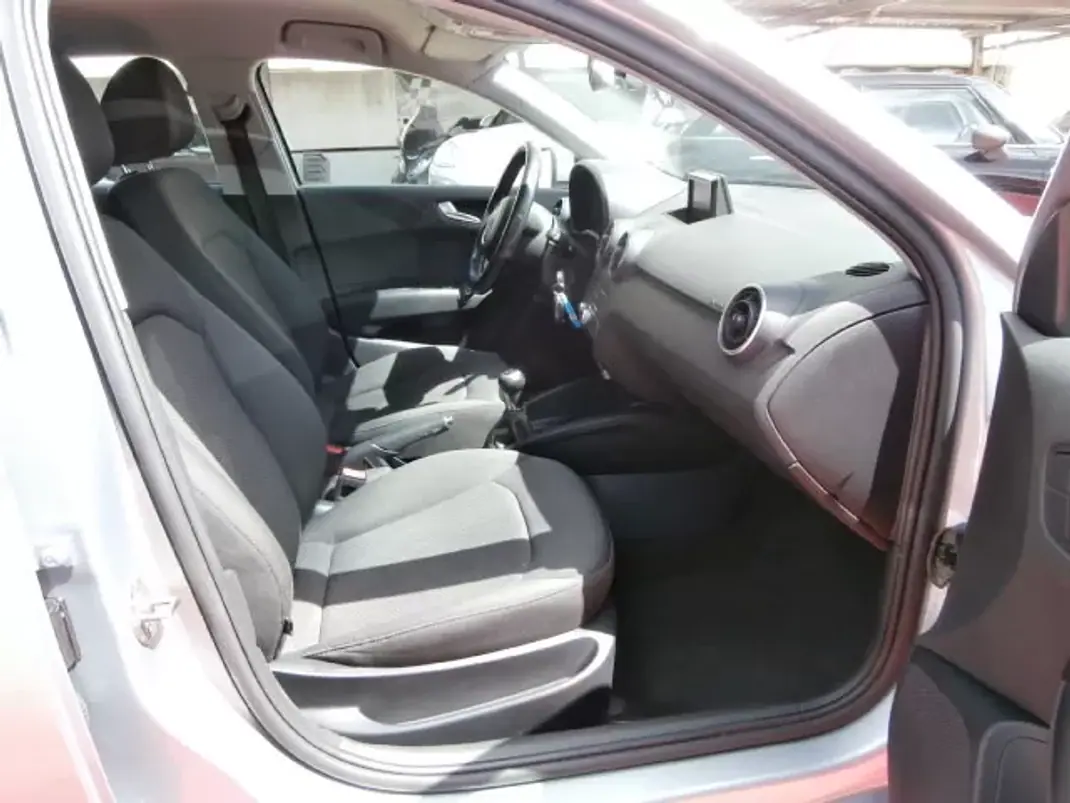 Audi A1 2016 - 12500 EUR, 191278 km - AUTO.MOTO.pt - 191278km - foto 26 de 31