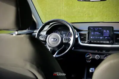 Kia Stonic 2021 - 13990 EUR, 128000 km - AUTO.MOTO.pt - 128000km - foto 10 de 29