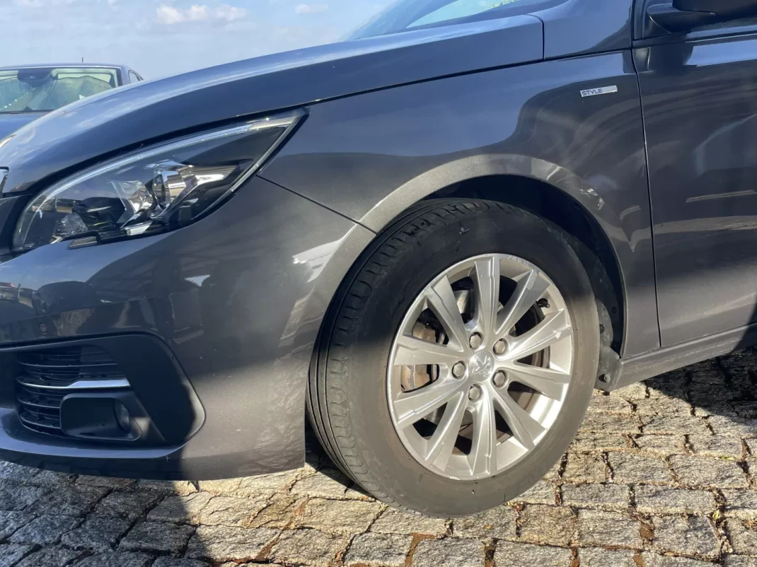 Peugeot 308 2020 - 13750 EUR, 95058 km - AUTO.MOTO.pt - 95058km - foto 8 de 8