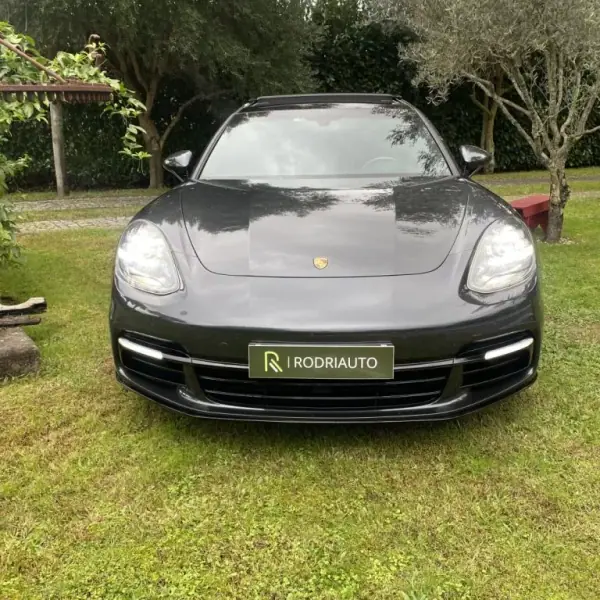 Porsche Panamera Sport Turismo 2019 - 69990 EUR, 210000 km - AUTO.MOTO.pt - 210000km - foto 50 de 50