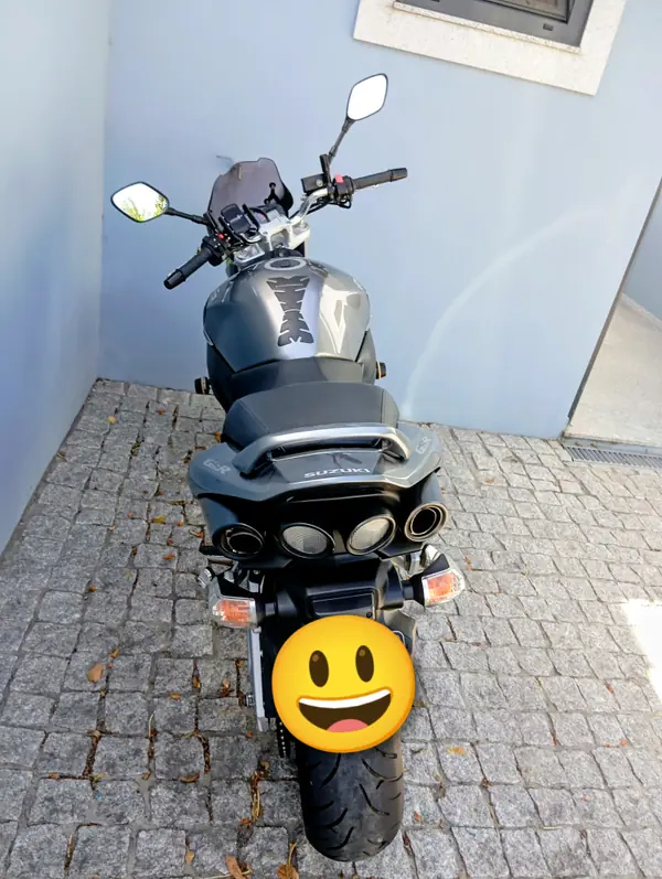 Suzuki GSX-R 600 2010 - 4300 EUR, 51000 km - AUTO.MOTO.pt - 51000km - foto 3 de 7