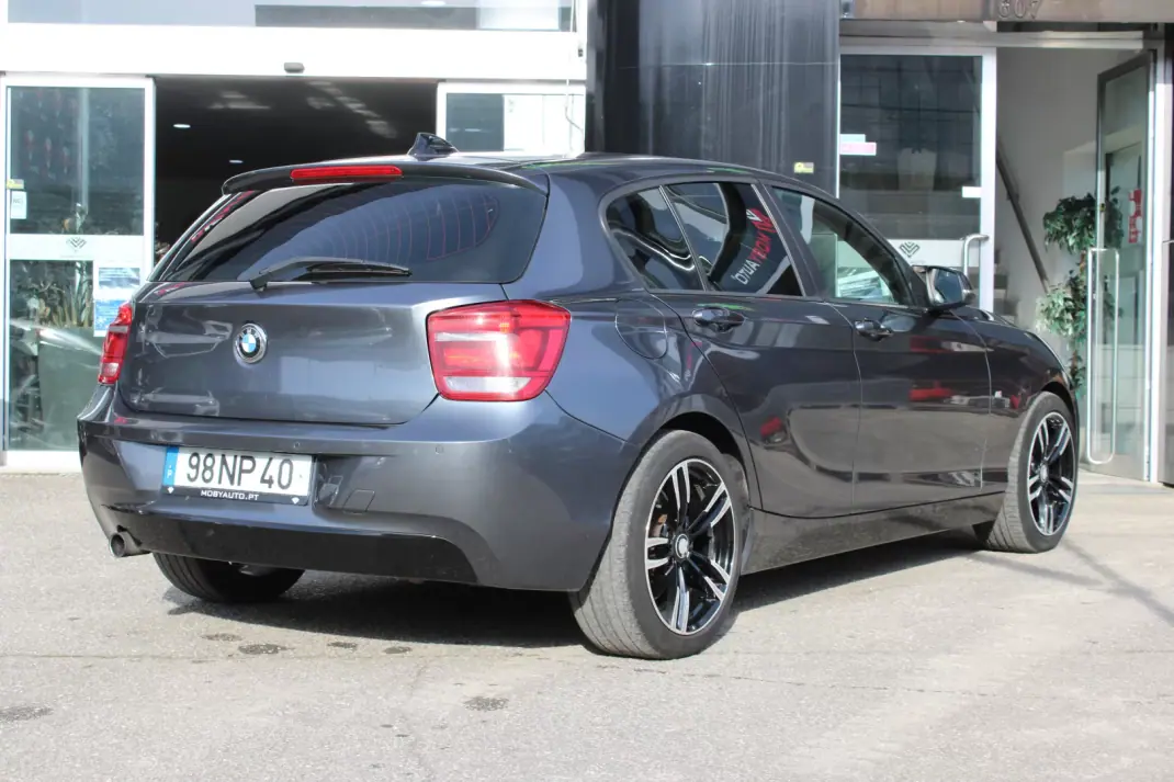 BMW 116 2013 - 9900 EUR, 211000 km - AUTO.MOTO.pt - 211000km - foto 2 de 17
